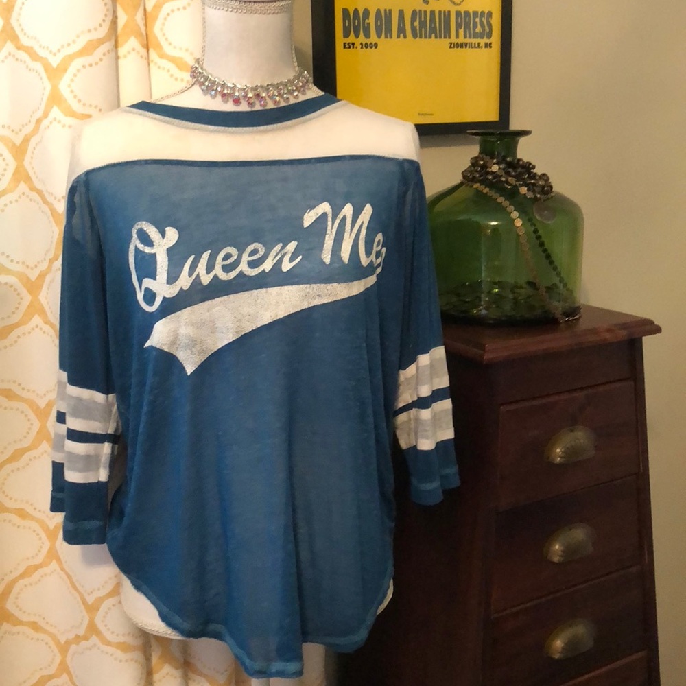 Queen Me sheer 3/4 length sleeves t-shirt